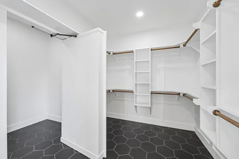 Ambrose gallery 18