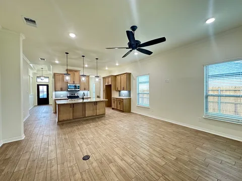 Tyler gallery 9