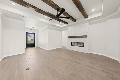 Jackson gallery 6
