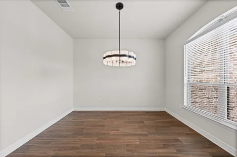 Riviera Front 2450 gallery 28