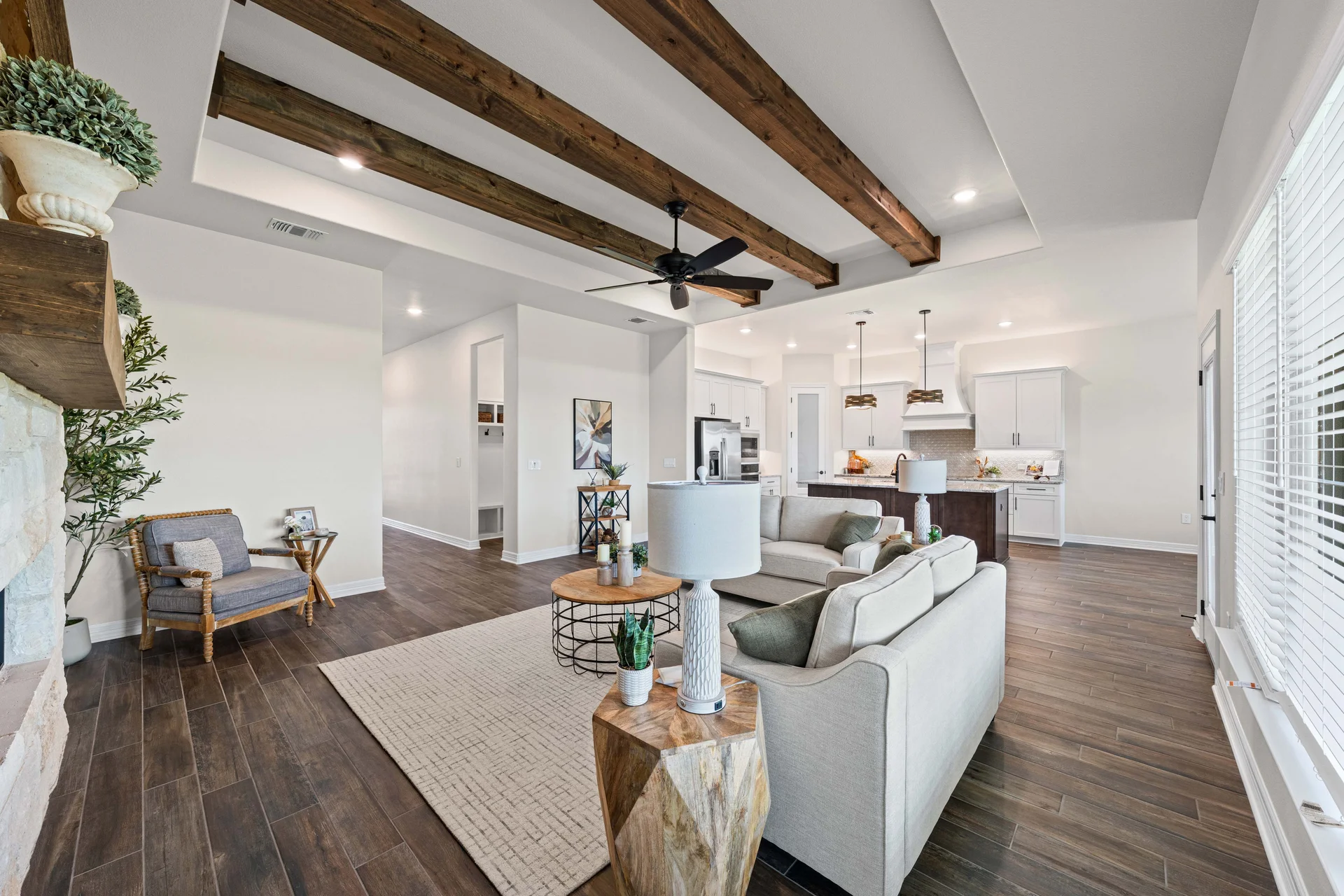 Aria gallery 5