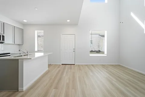 Eames gallery 10
