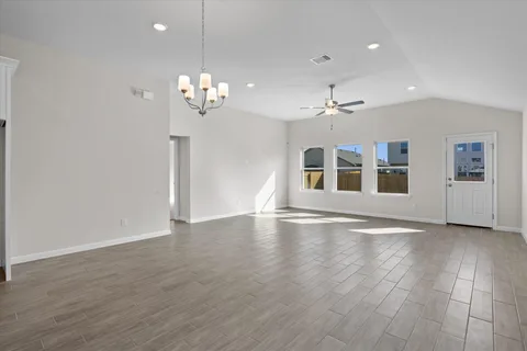 Mia gallery 9